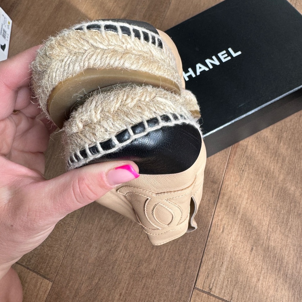 Chanel shoes - Picture 4 of 10